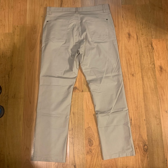 Kenneth Cole Reaction- BNWOT Size 34x30 - Picture 2 of 4